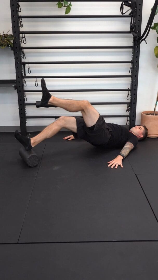 Eccentric Single Leg Hamstring Curl - Foam Roller - [P]rehab