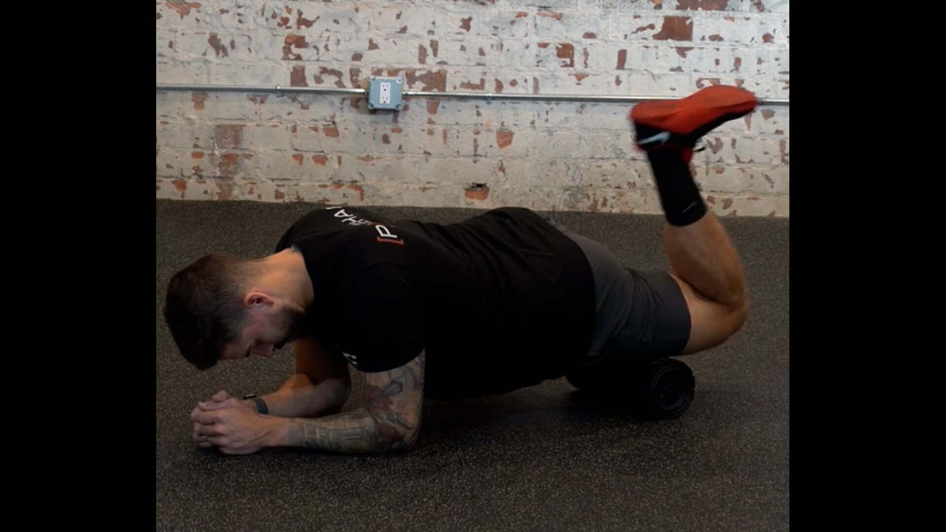 Quadriceps Foam Roller AROM [P]rehab
