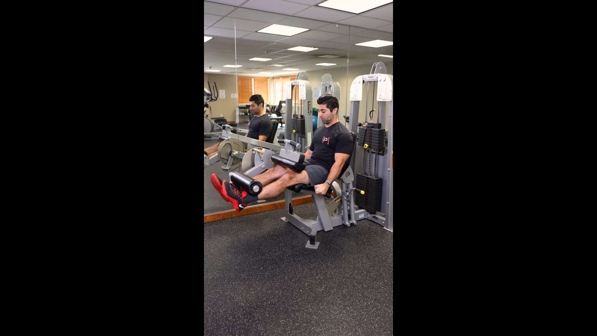 Knee Extension - Machine - [P]rehab